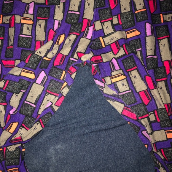 Lularoe lipstick print TC leggings - Picture 3 of 3